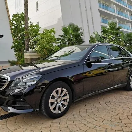 Edificio Astoria アパート *