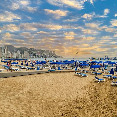 Edificio Astoria アパート